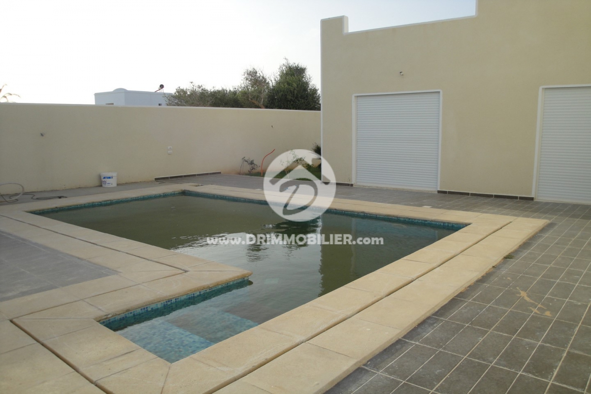 V 045 -   Villa avec piscine Djerba